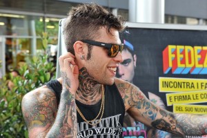 Il cantante rapper Fedez e i suoi tatuaggi