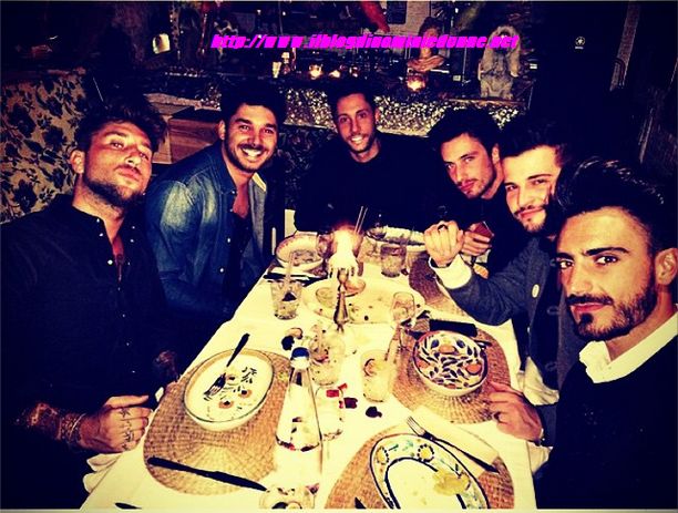 Andrea Cerioli da instagram a cena con gli amici