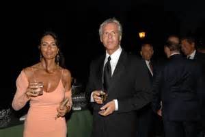 Claudio Baglioni a passeggio con Rossella Barattolo