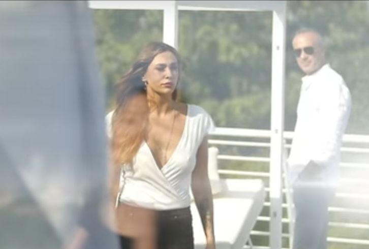 La tronista Sonia e Ilenia Pastorelli nel video di Biagio Antonacci in ricordo di Pino Daniele One Day