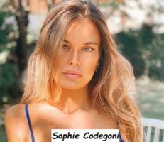 Sophie Codegoni nuova tronista di Uomini e donne primo piano del suo bellissimo volto