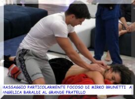 Mirko Brunetti fa un massaggio a Angelica Baraldi, Greta Rossetti vede tutto e commenta