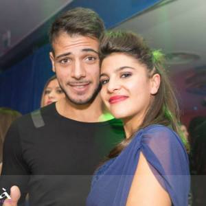 Foto di Aldo Palmeri in discoteca con le sue fans