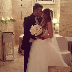 Foto di Aldo Palmeri e Alessia Cammarota a Camemi dopo matrimonio